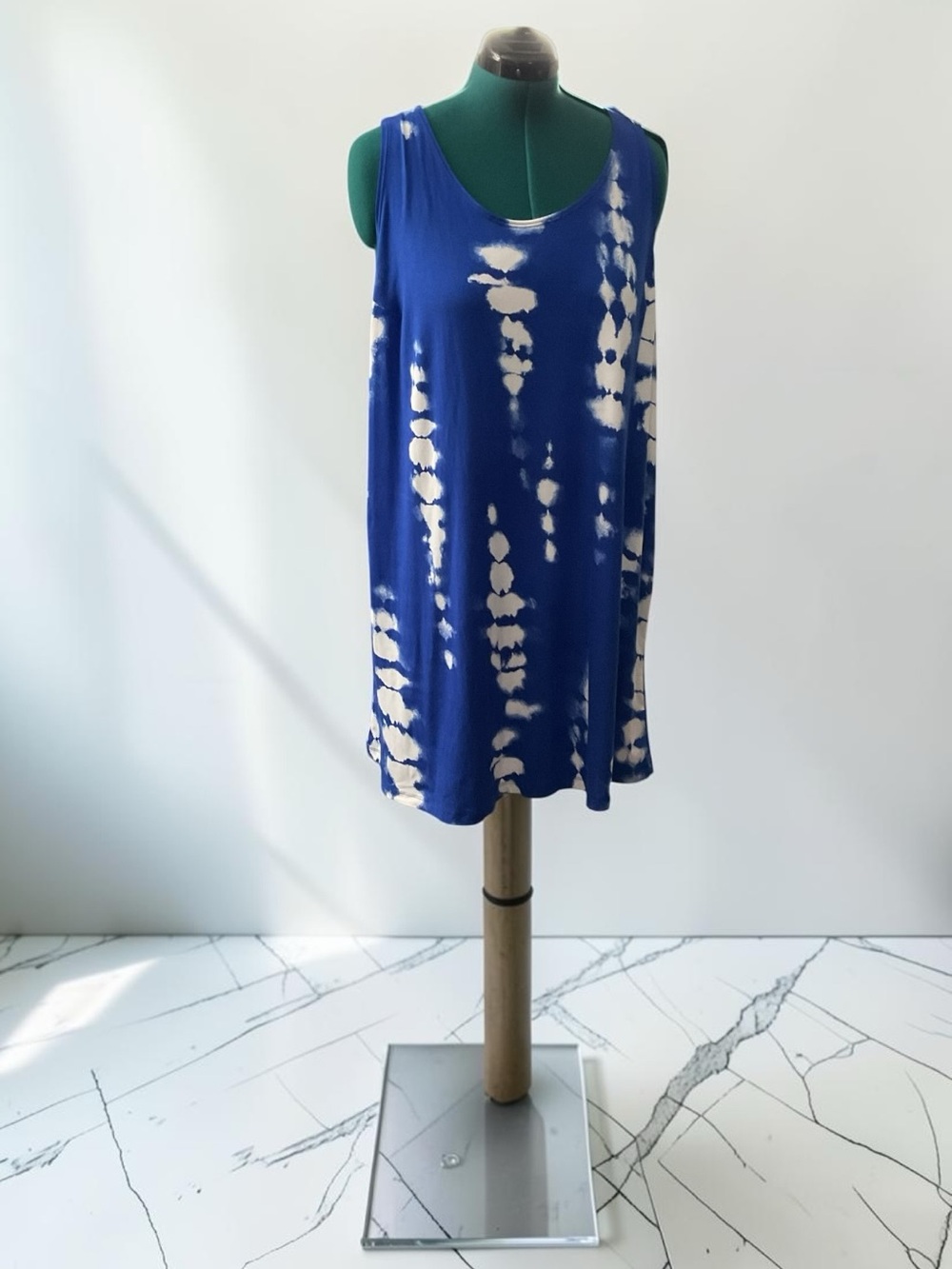 Sleeveless Blue and White Tie-Dye Mini Dress P:24” L:36”